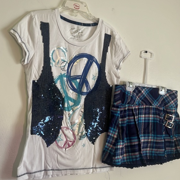 Justice sequined T shirt and skirt - Picture 2 of 12